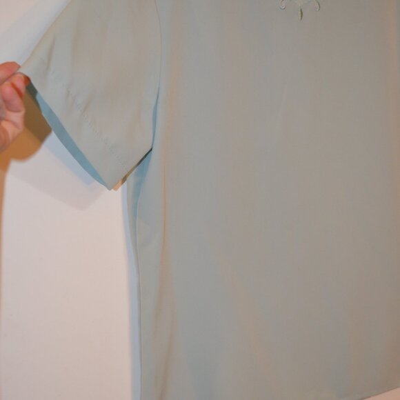 LAUREN LEE PETITE USA Embroidered Neck Polyes Short Sleeves Light Teal Blouse 4P - Picture 4 of 9